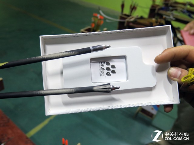 竟沒全射穿 Evutec凱芙拉外殼弓箭測試